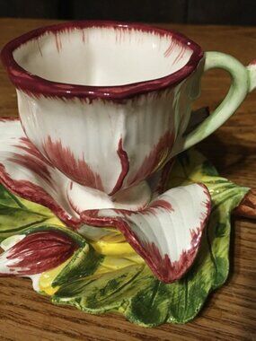 RED CM INC CHADWICK PORCELAIN FLOWER TEACUP & SAUCER